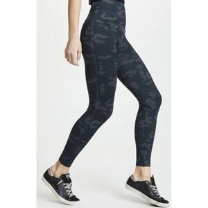 SPANX Look at Me Now High-Waisted Seamless Leggings in Black Camo Size S
